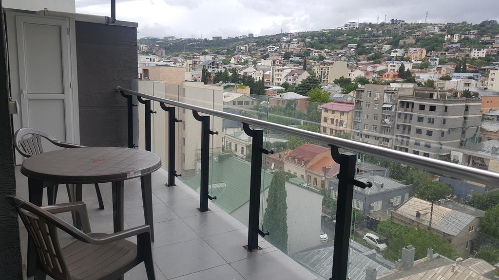 Ramp Apartment Tbilisi Bagian luar foto